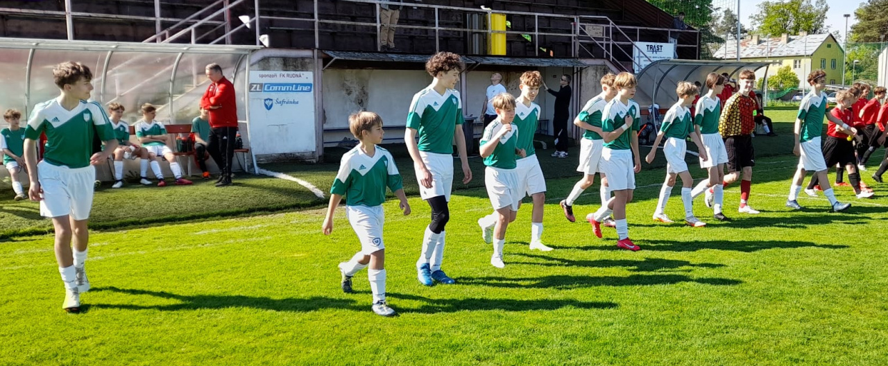 Starší žáci porazili Drahelčice 7:1, Patrik Janda dal čtyři góly!