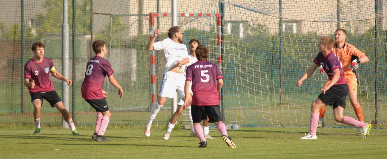 Jarní rudenská jízda skončila v Jenči po prohře 2:6