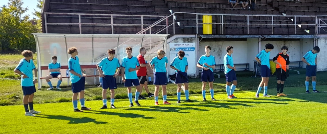 Dorostenci prohráli s Červeným Újezdem 1:2