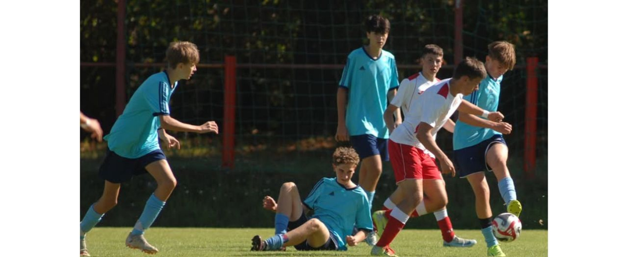 Dorostenci prohráli v Hostivici 1:5