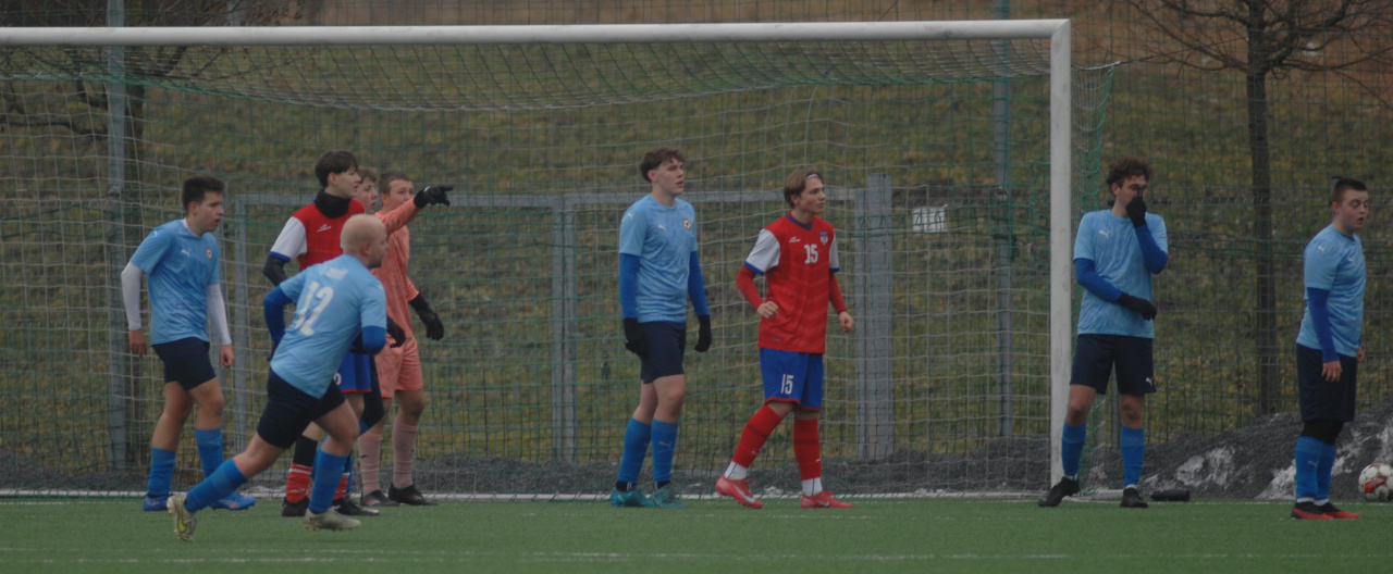 Dorostenci si z Maděrové příklad nevzali, s Unhoští prohráli 4:5