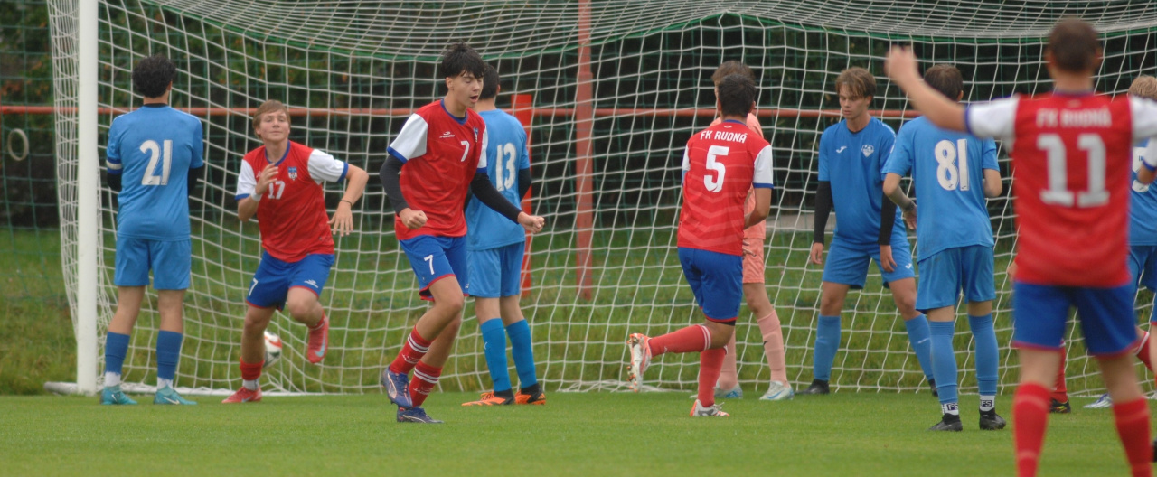 Dorostenci vezou z Velkých Přílep výhru 3:2, neprohráli už šestkrát v řadě