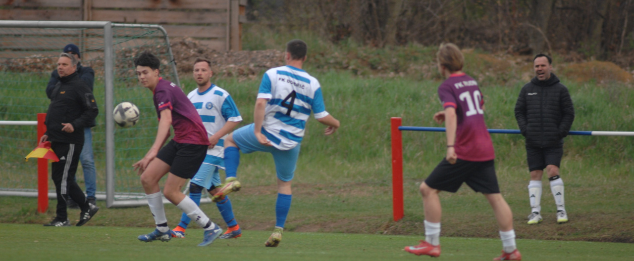 Béčko vybojovalo proti Dobříči bod s čistým kontem