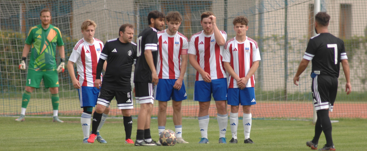 Áčko v Jenči prospalo poločas, nakonec prohrálo 2:4