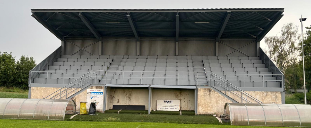 Renovace tribuny FK Rudná