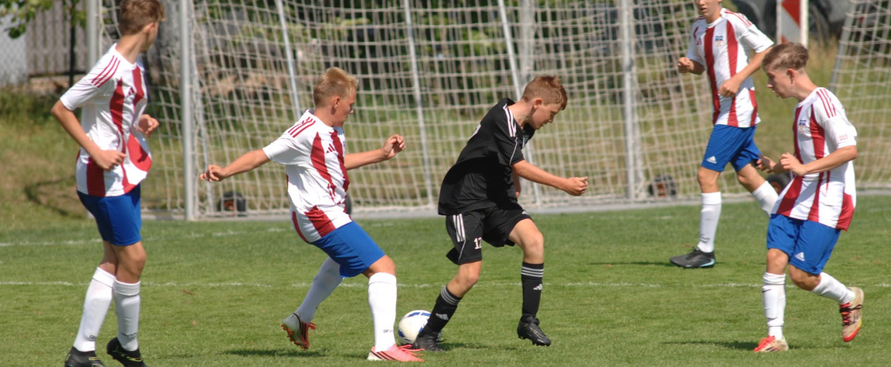 Starší žáci prohráli v Jinočanech 2:6