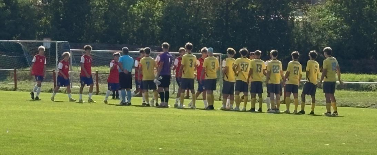 Dorostenci opět prospali 1. poločas, prohráli 3:7