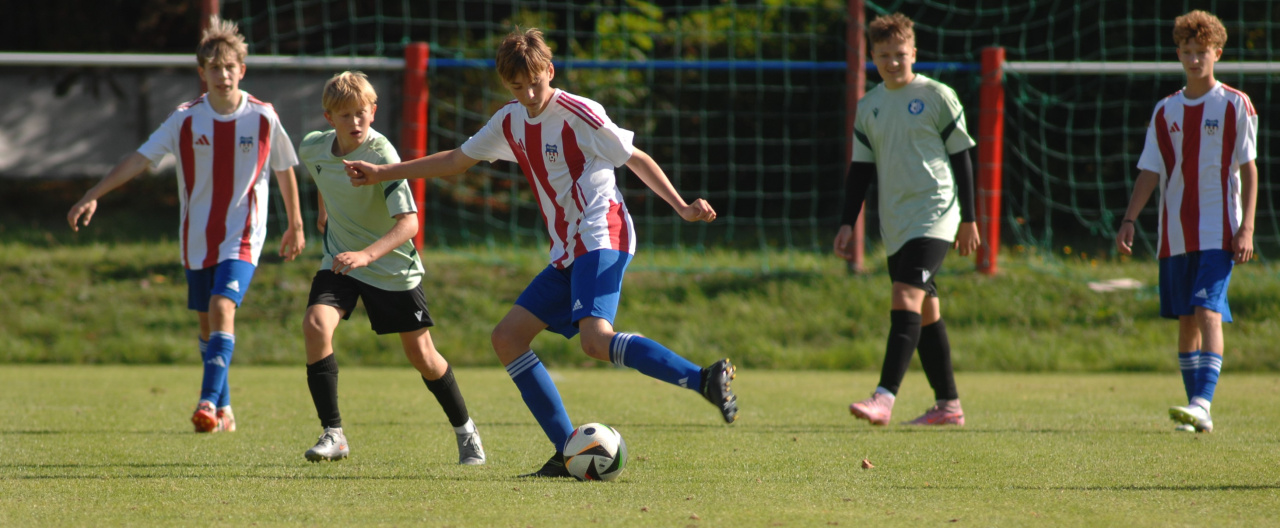 Starší žáci si užili pohodové dopoledne, Martin Šimůnek dal hattrick